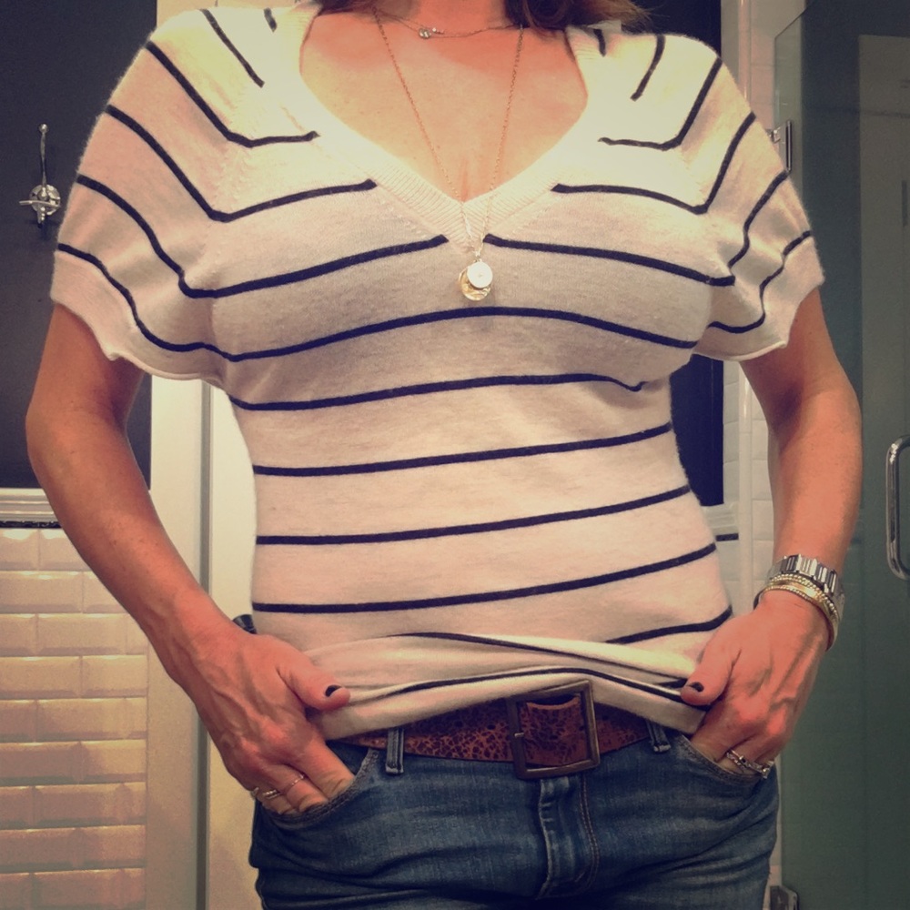 Theory 100% Cashmere Sexy V-Neck Top Small